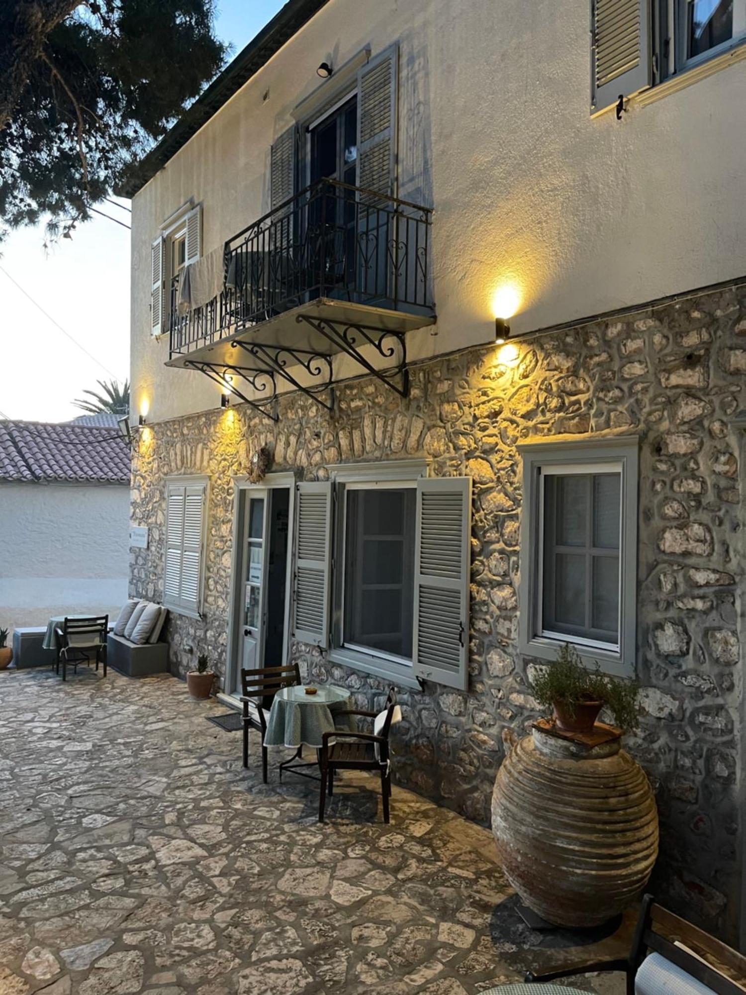 Piteoussa Rooms Hydra  Buitenkant foto